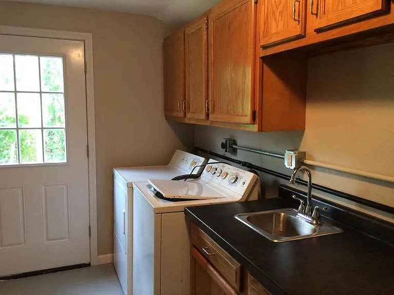 Laundry with storage
