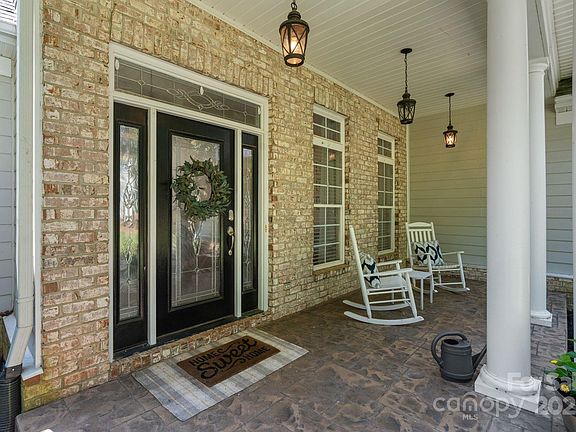 4th image of 347 Bayberry Creek Cir