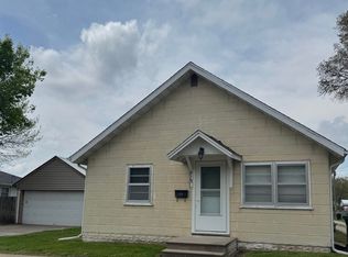 913 29th St, Fort Madison, IA 52627