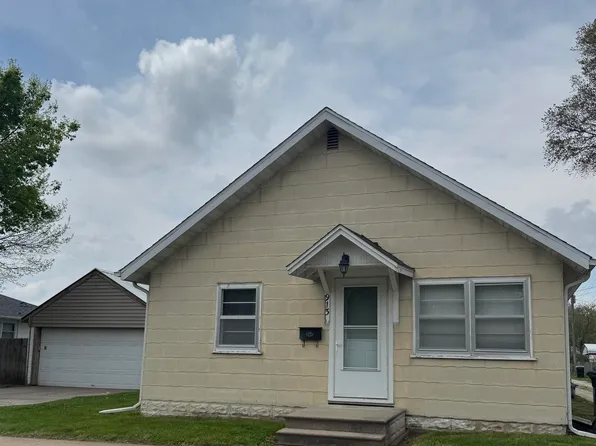 913 29th St, Fort Madison, IA 52627