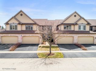 1N587 Augusta Ct, Winfield, IL 60190