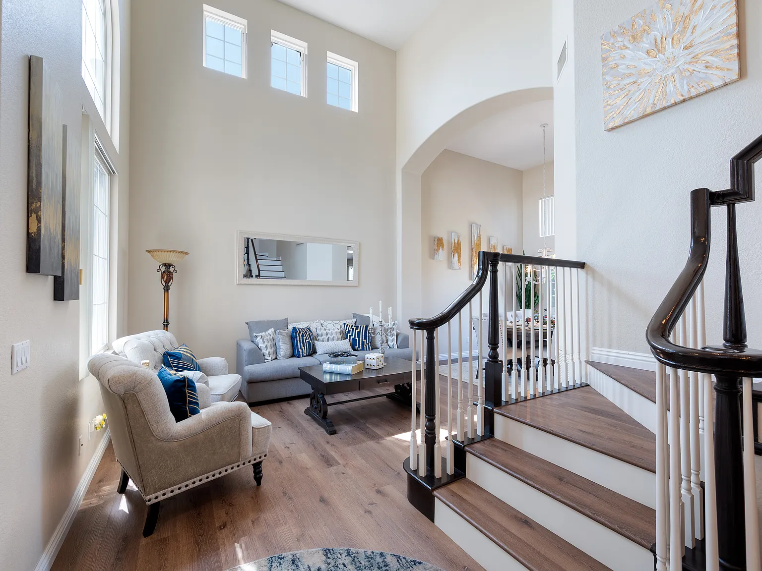 4 bed, 2314 sqft, $6,000 — Photo 2