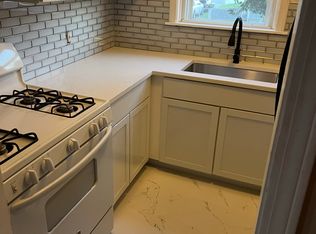 225 Baker St APT 2, Fall River, MA 02721