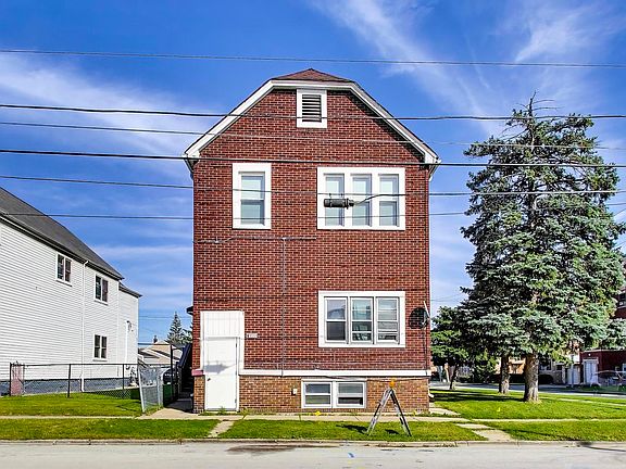 2nd image of 12855 Division St
