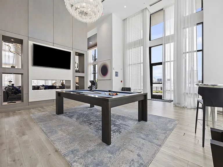 River House — Photo 16