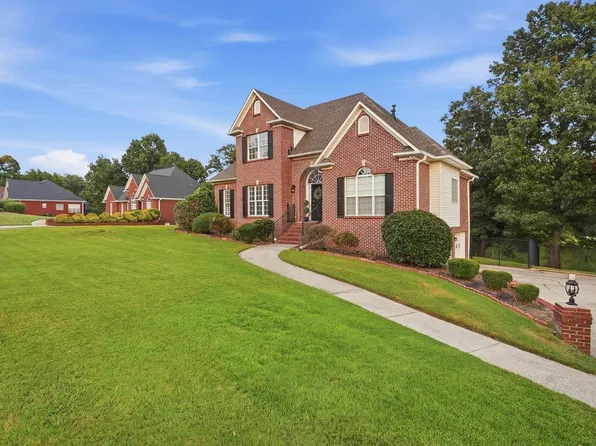 2748 Oakleaf Cir, Helena, AL 35022