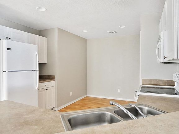 5th image of 4963 Ava Pointe Dr #1-5