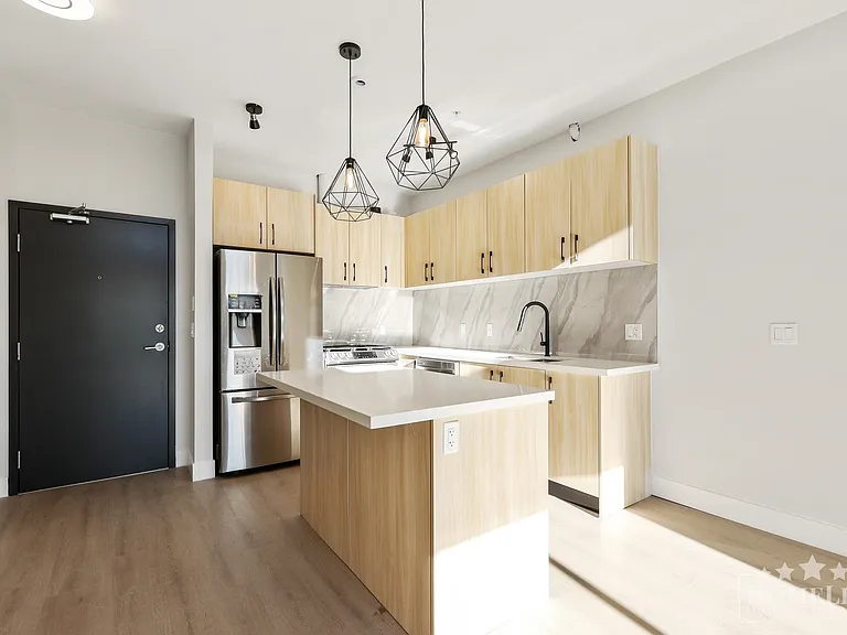 14858 60th Ave #304 — Photo 3