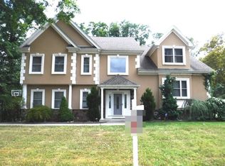 10 Overhill Rd, East Brunswick, NJ 08816