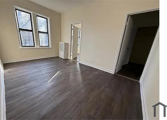 2052 Mapes Ave #9 — Photo 1