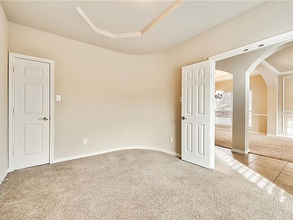 5th image of 11609 Pheasant Creek Dr
