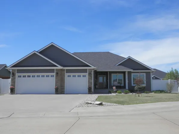 4513 Danby Ln, Hays, KS 67601