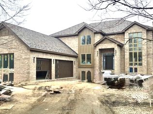 7234 Roxbury Ct, Mundelein, IL 60060