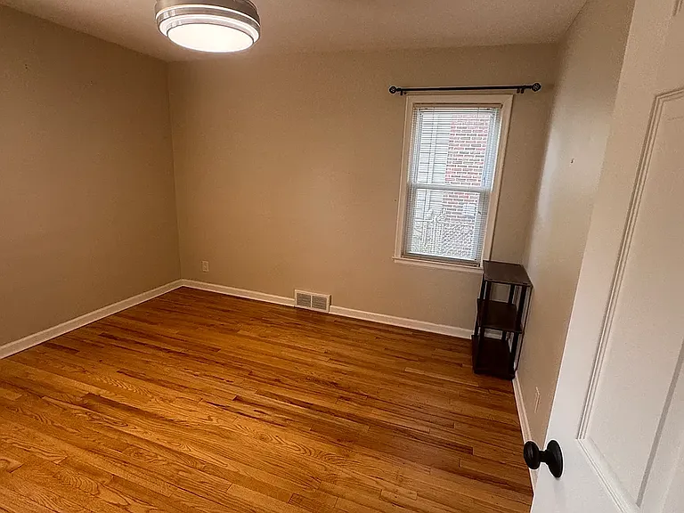 214 N Connecticut Ave — Photo 23