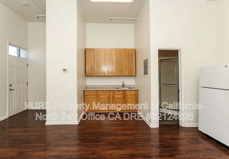 154 Railroad Ave #E — Photo 8