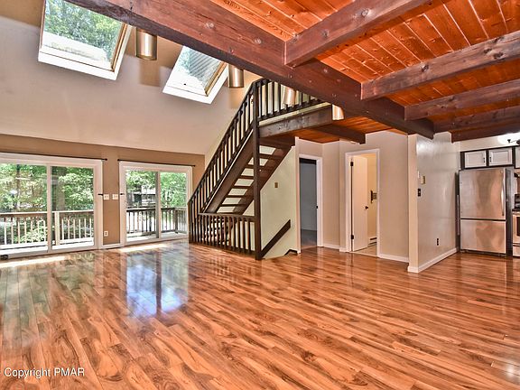 4th image of 6111 Wales Ct