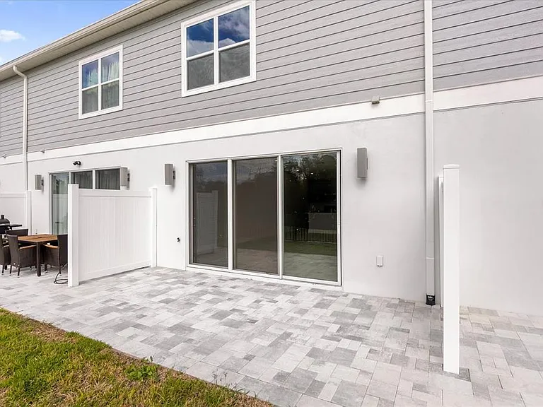 7838 Spectrum Dr — Photo 3