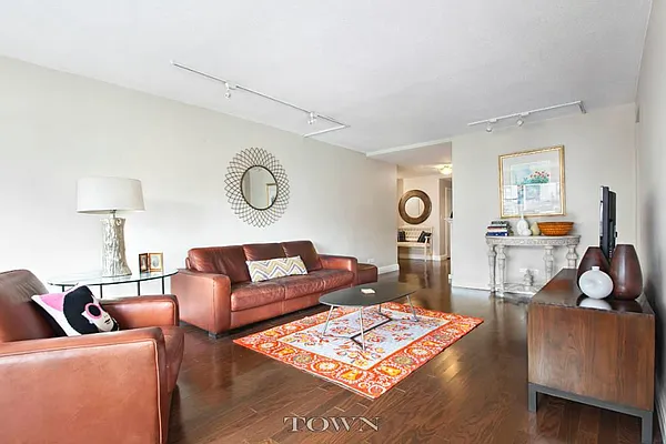 Sold by Town Residential | media 17