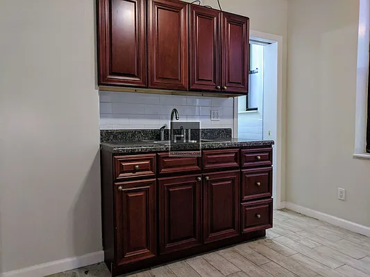 Rented by Highline Residential | media 27