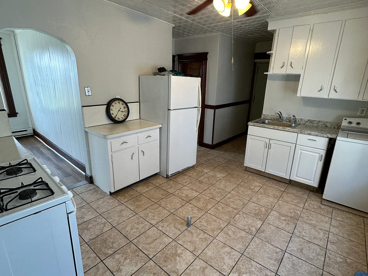 37 Howard St — Photo 1