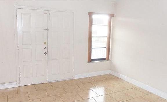 2nd image of 316 W 74th Pl #316