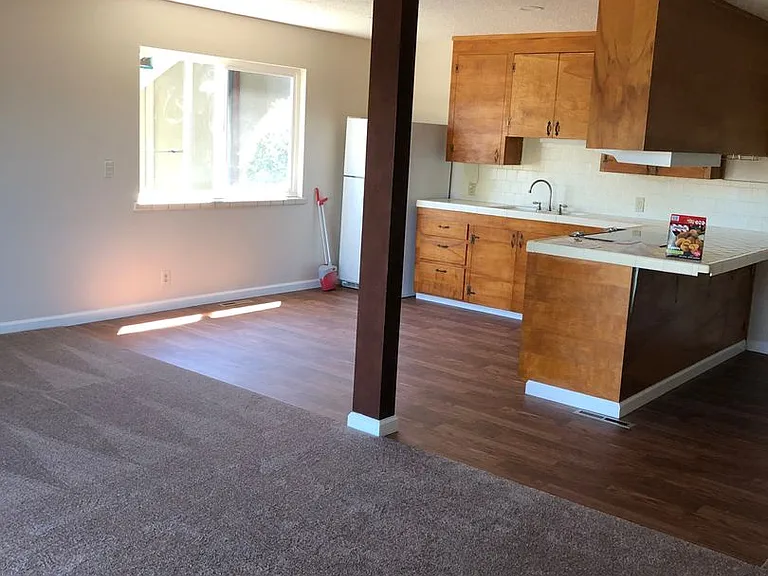 510 Laine St — Photo 5