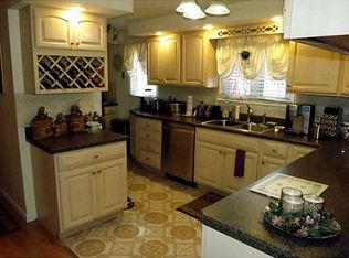 221 Highland Ave, Johnston, RI 02919