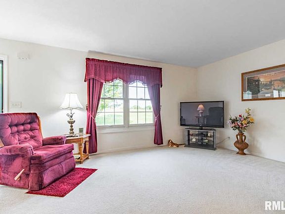 4th image of 22989 N Oswego Dr