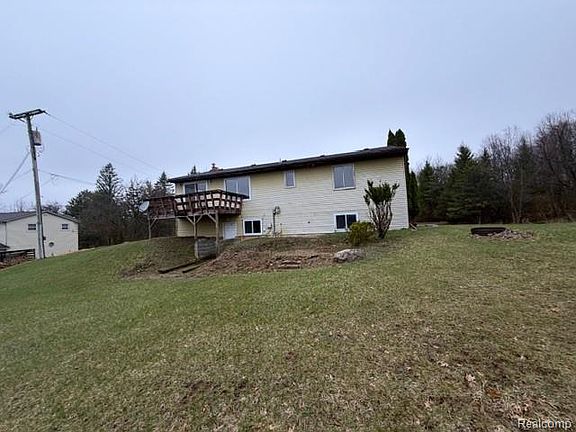 2nd image of 4630 Hummer Lake Rd