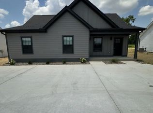 402 Portland Blvd, Portland, TN 37148