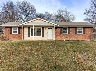 201 Midland Dr, Wright City, MO 63390