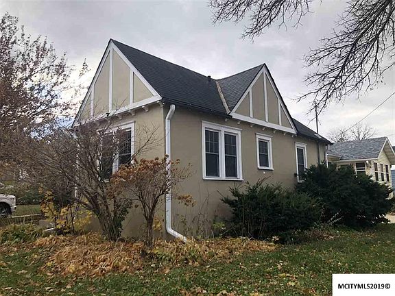 2nd image of 320 Linden Dr