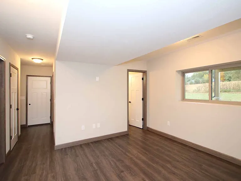 300 Olyvia Dr — Photo 24