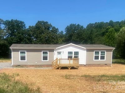 1096 E Memorial Hwy, Harmony, NC, 28634