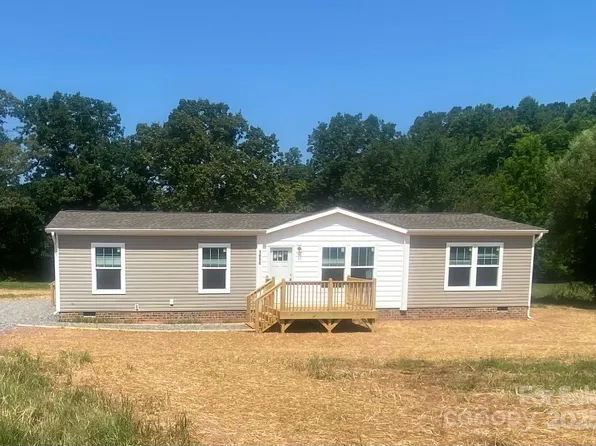 1096 E Memorial Hwy, Harmony, NC 28634