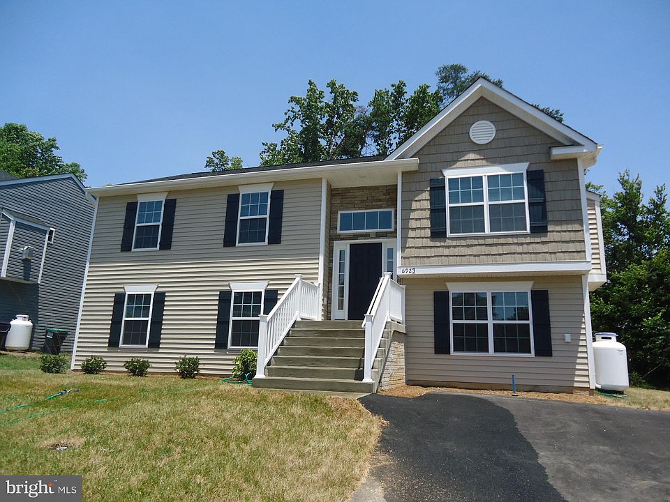 1st image of 6923 Lunette Ln