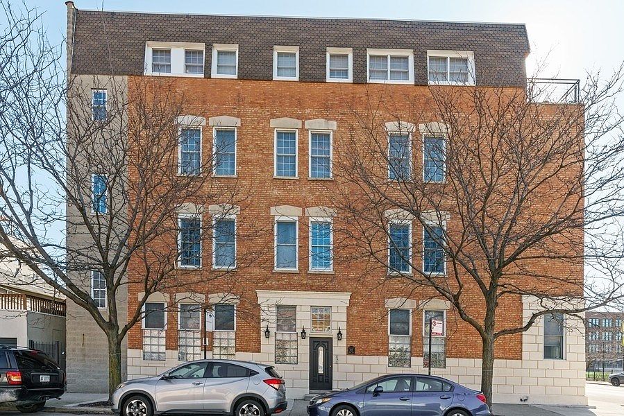 1st image of 1001 N Paulina St APT 3
