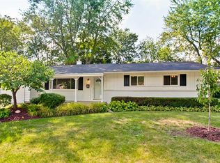 210 N Babcock Dr, Palatine, IL 60074