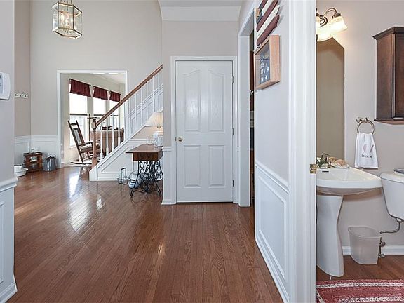 5th image of 2630 Saddle Creek Dr