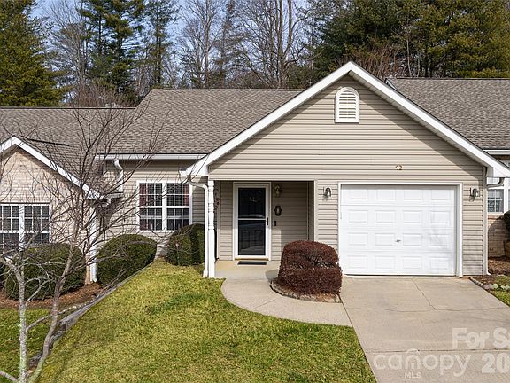 2nd image of 92 Wiltshire Cir