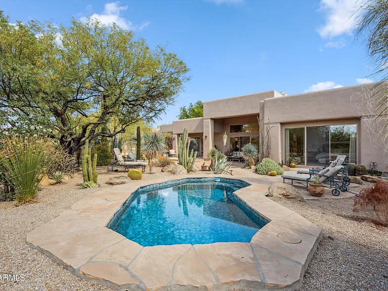 7466 E High Point Dr — Photo 36