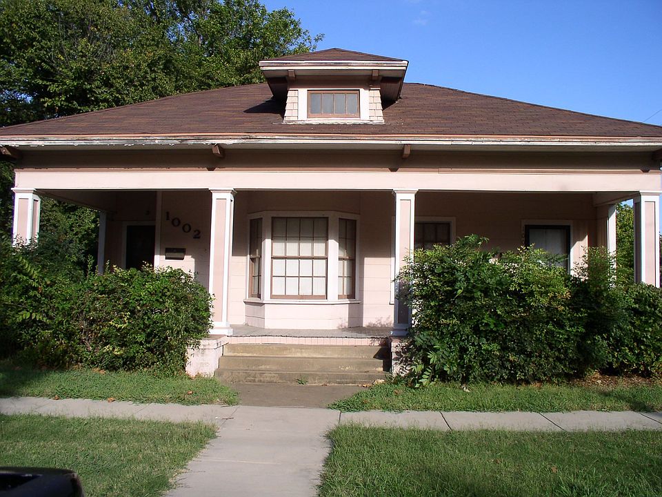 1st image of 1002 NW 4th Ave