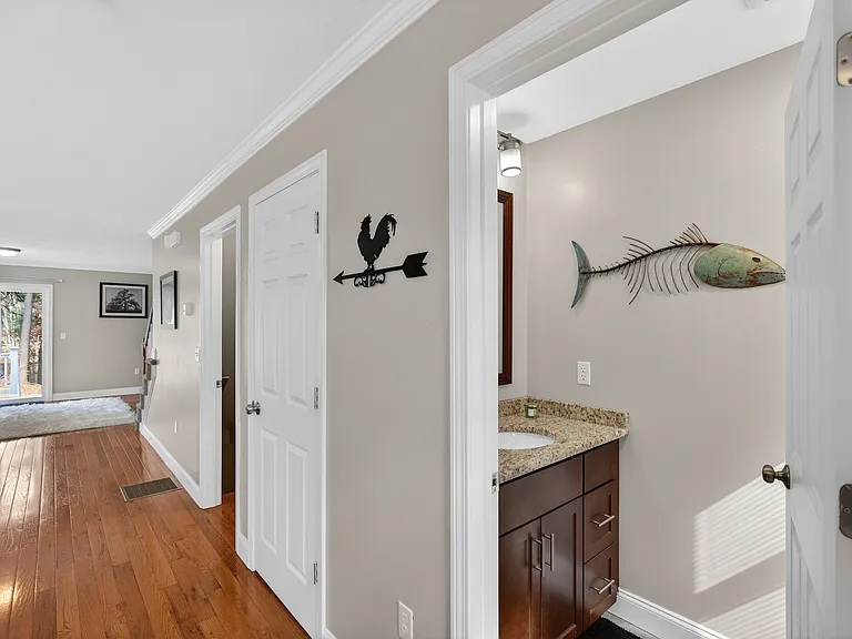 5 Twin Ponds Dr #8 — Photo 7