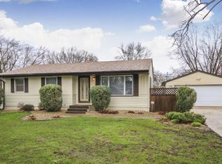 6400 Rath Dr, Woodbury, MN 55125