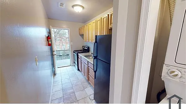416 Newcomb St SE #4 — Photo 5