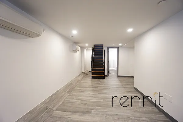 Rented by Rennit Inc. | media 32