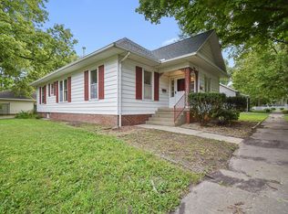 504 E Lafayette St, Monticello, IL 61856