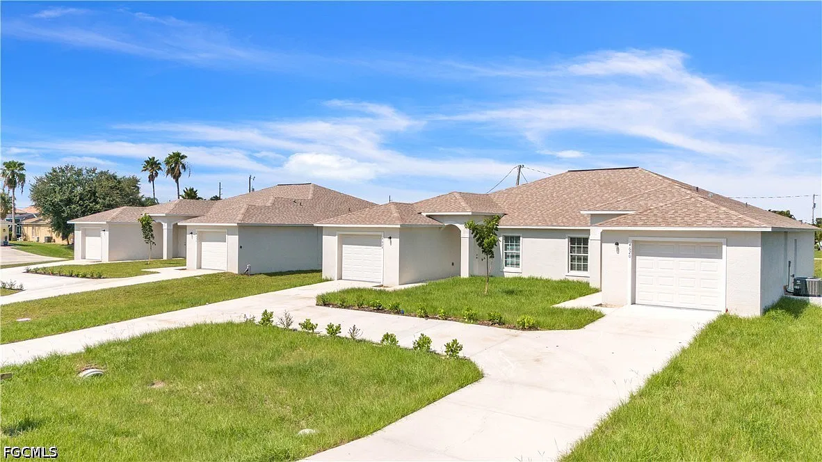 3 bed, 2.0 bath, 1400 sqft, $1,649 — Photo 1
