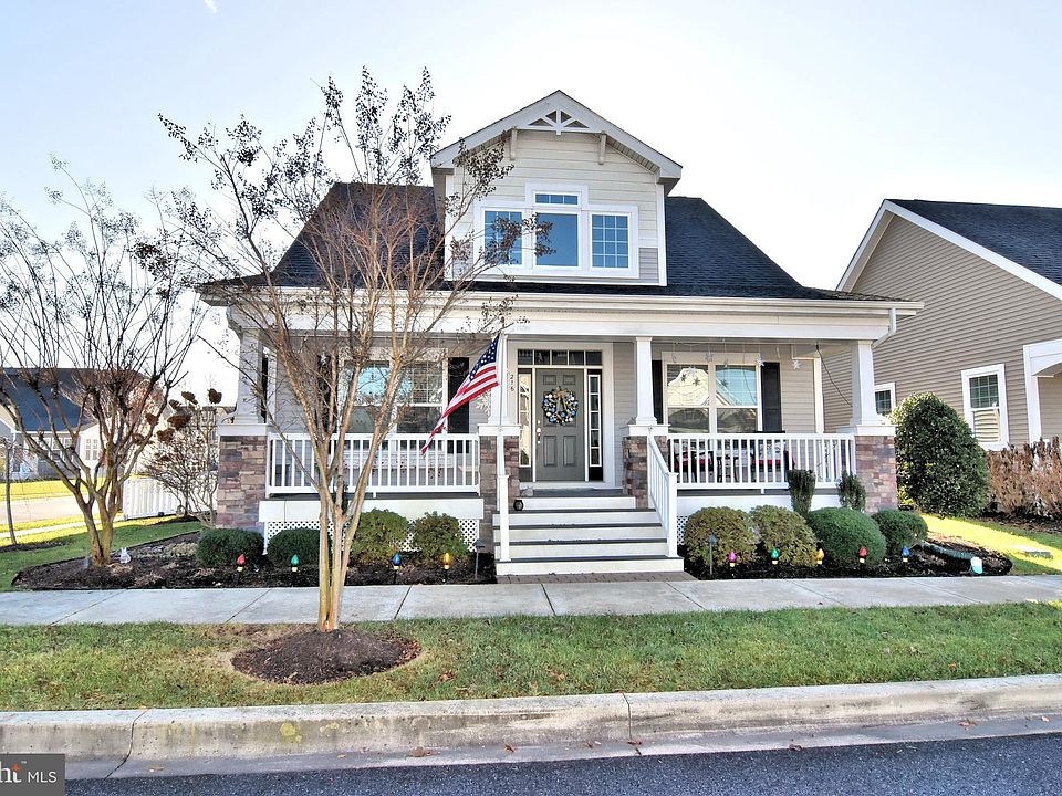 1st image of 216 Heritage Blvd