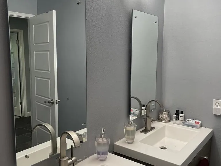 2820 N 56th Pl — Photo 11